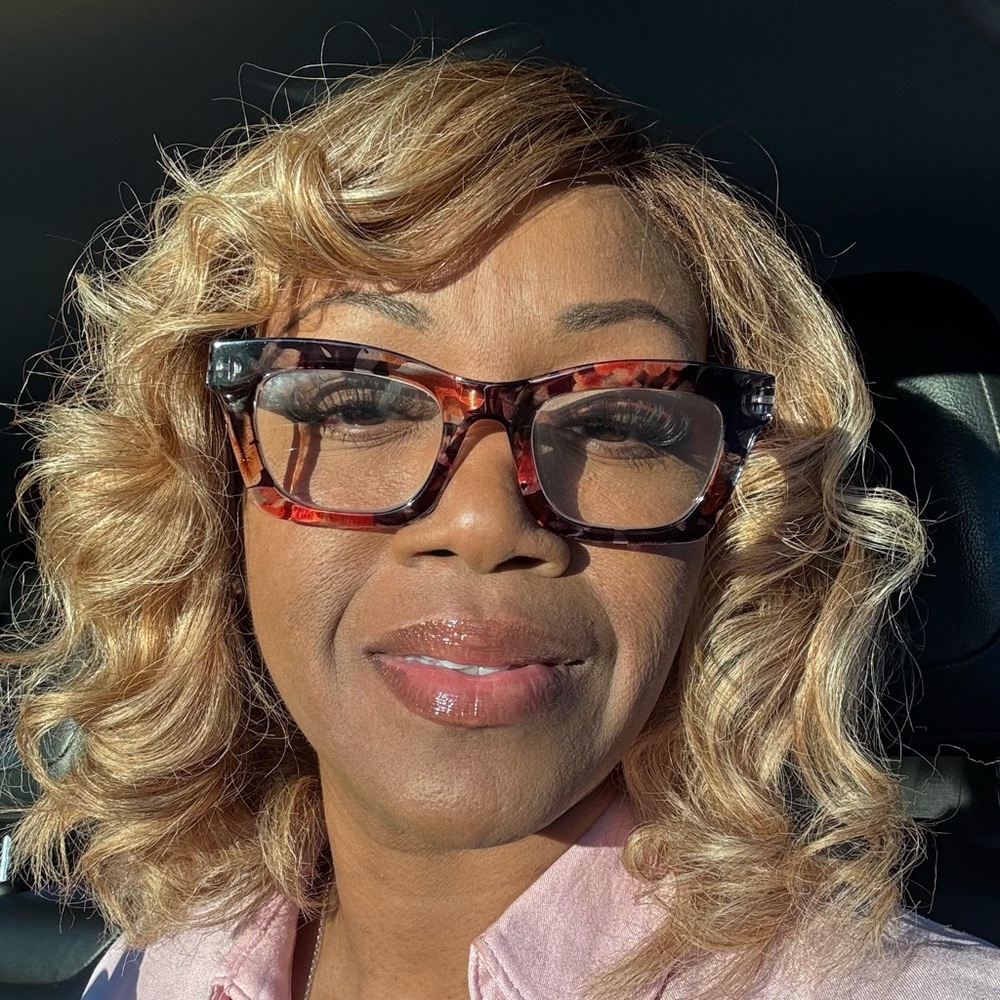 Meet your Posher, Kaychelle